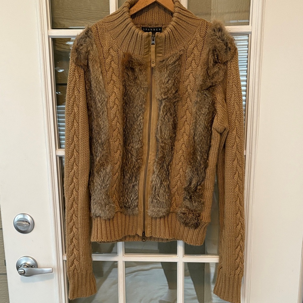 EUC SPANNER Brown Cable Knit and fur Sweater